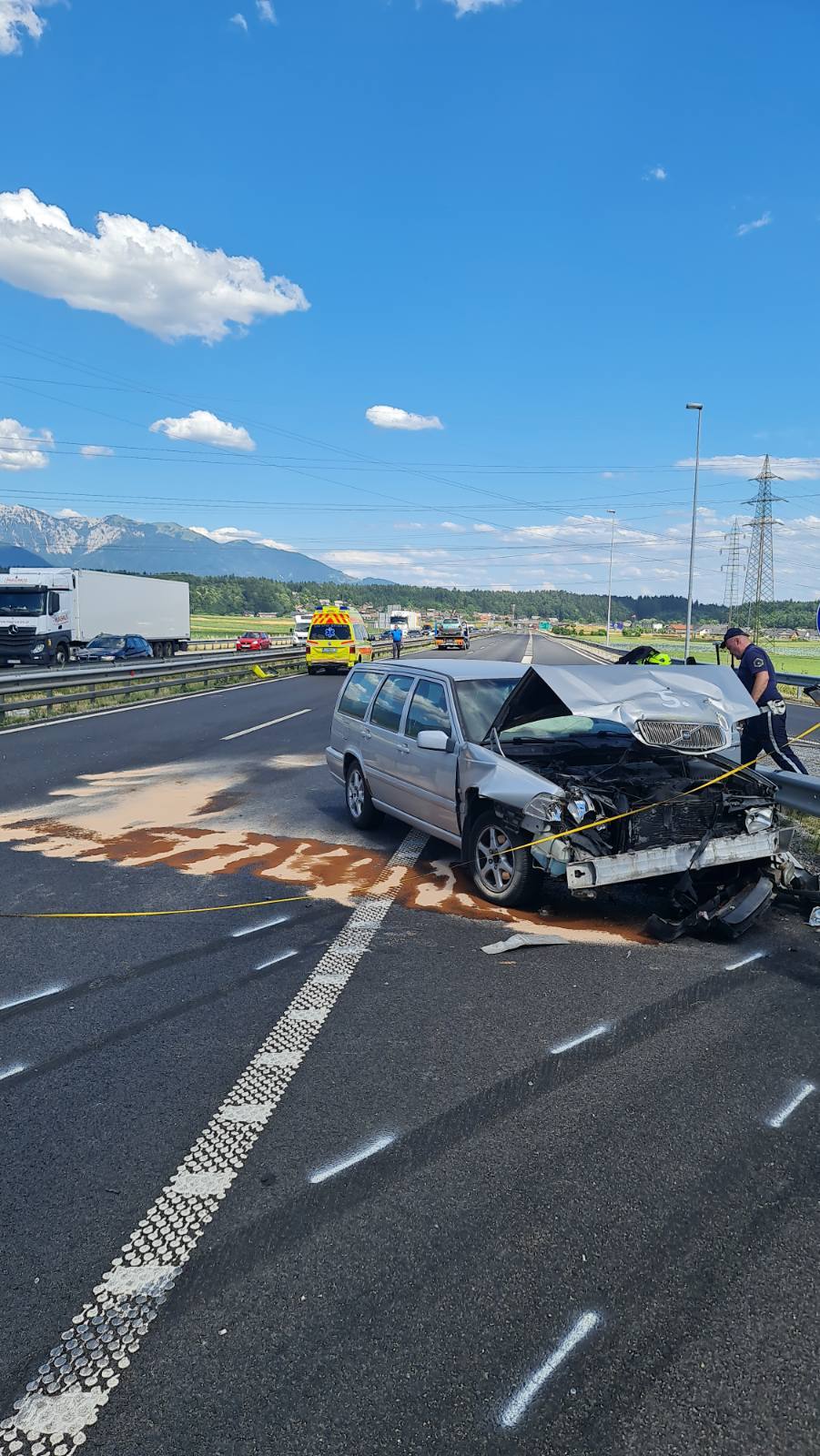 Tri prometne nesreče in gozdni požar (2/3)