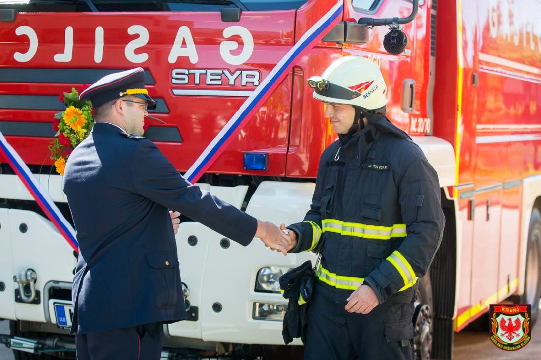 Nova cisterna AC 45/120 (22/33)