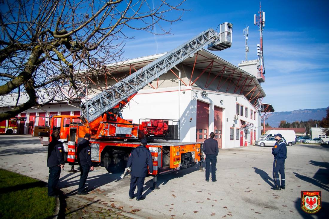 Staro avtolestev donirali v občino Kočani (1/11)