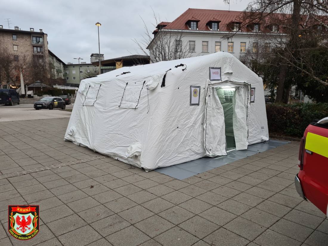 Postavili točko za množično testiranje v Kranju (1/3)