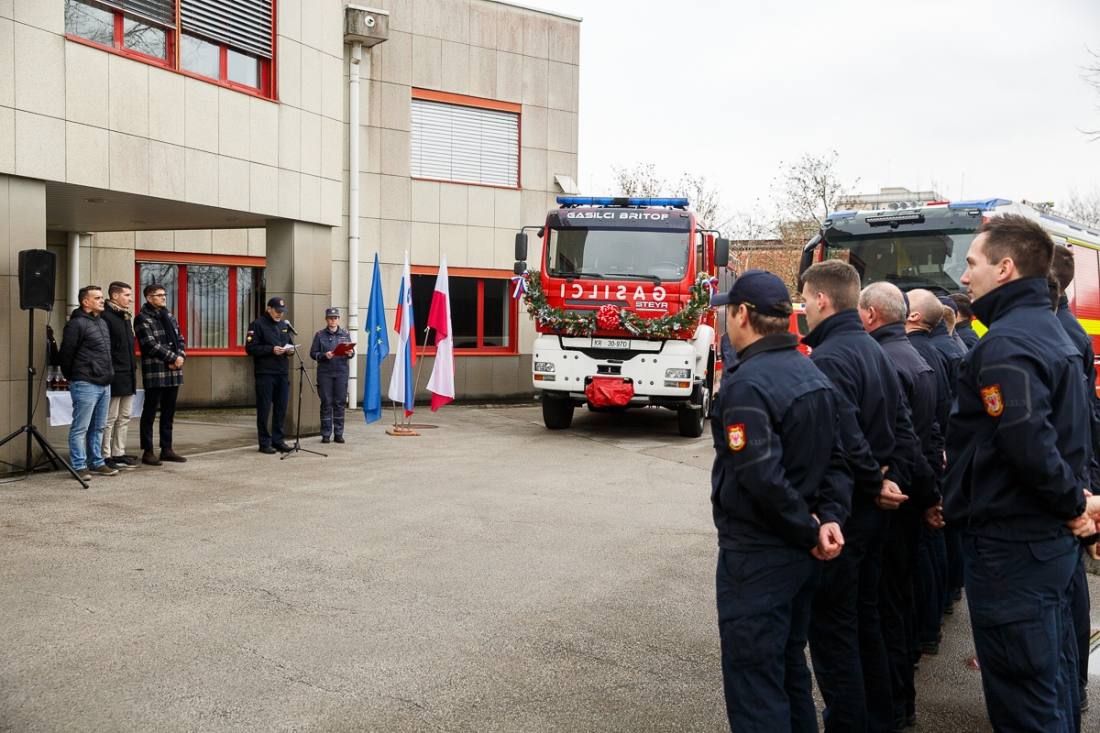 Prevzem novega gasilskega vozila z vodo (7/29)