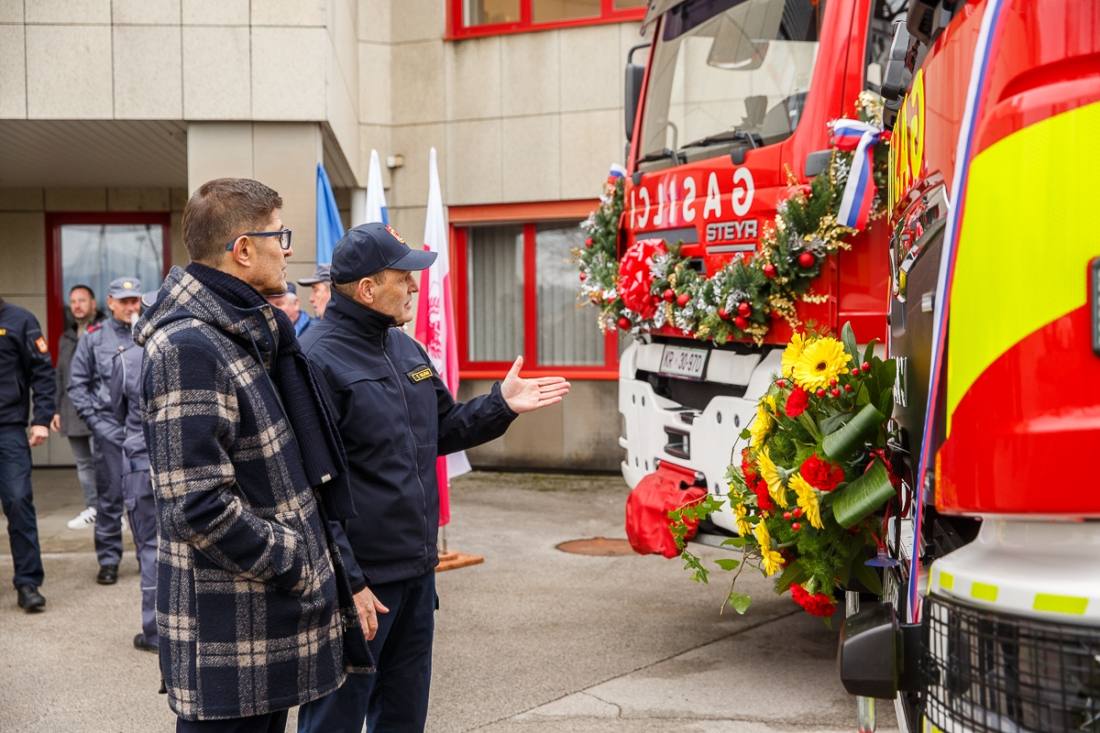 Prevzem novega gasilskega vozila z vodo (28/29)